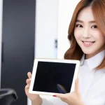 미용사 스케줄 관리 방법 - A female K-pop hair stylist, in her late 20s, with trendy yet professional attire, is standing comfo...